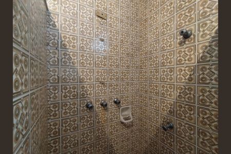 Casa para alugar com 300m², 3 quartos e 6 vagasBanheiro - torneira