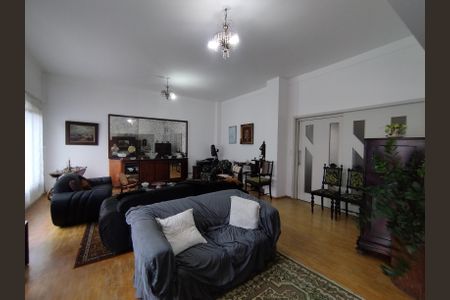 Casa para alugar com 300m², 3 quartos e 6 vagasSala 