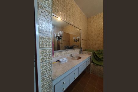 Casa para alugar com 300m², 3 quartos e 6 vagasBanheiro - torneira