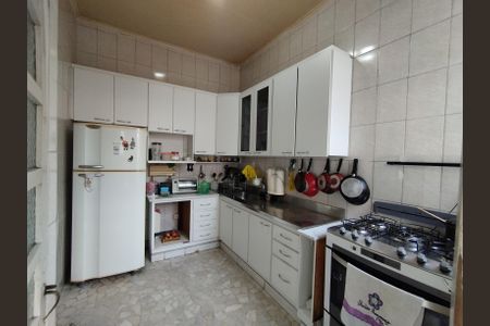 Casa para alugar com 300m², 3 quartos e 6 vagasCozinha - Torneira