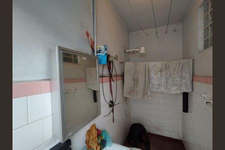 Casa para alugar com 300m², 3 quartos e 6 vagasBanheiro de serviço