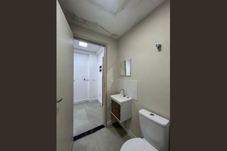 Banheiro de kitnet/studio para alugar com 1 quarto, 33m² em Cursino, São Paulo