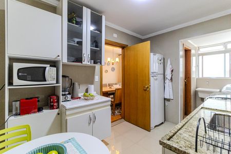 Apartamento à venda com 100m², 2 quartos e 1 vagaCozinha