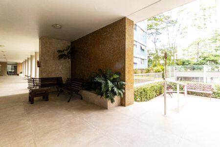 Apartamento à venda com 100m², 2 quartos e 1 vagaPortaria