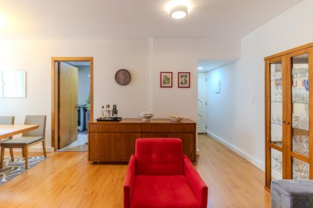 Apartamento à venda com 100m², 2 quartos e 1 vagaSala