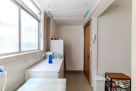Apartamento à venda com 100m², 2 quartos e 1 vagaÁrea de Serviço