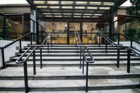 Apartamento para alugar com 80m², 2 quartos e 1 vaga Apartamento para alugar com 80m², 2 quartos e 1 vagaFachada