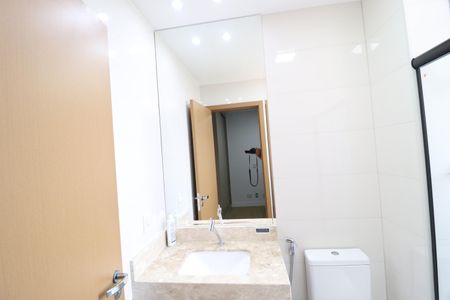 Apartamento para alugar com 115m², 3 quartos e 2 vagasBanheiro do Quarto 2