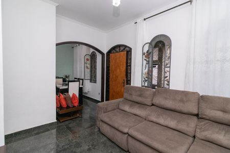 Casa à venda com 399m², 4 quartos e 2 vagasSala