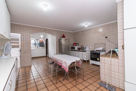 Casa à venda com 399m², 4 quartos e 2 vagasCozinha 1