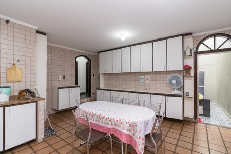 Casa à venda com 399m², 4 quartos e 2 vagasCozinha 1