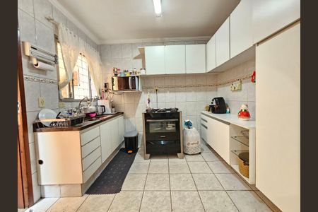 Casa à venda com 200m², 3 quartos e 2 vagasCozinha