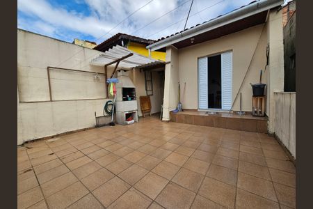 Casa à venda com 200m², 3 quartos e 2 vagasVaranda