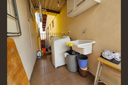 Casa à venda com 200m², 3 quartos e 2 vagasÁrea de Serviço