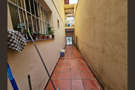 Casa à venda com 200m², 3 quartos e 2 vagasCorredor