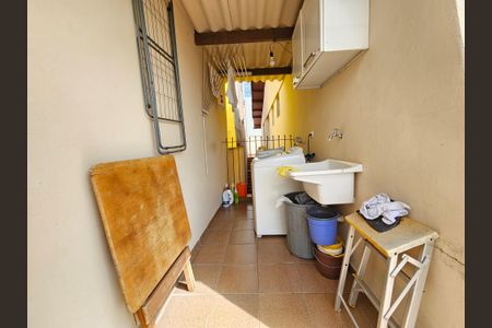 Casa à venda com 200m², 3 quartos e 2 vagasÁrea de Serviço