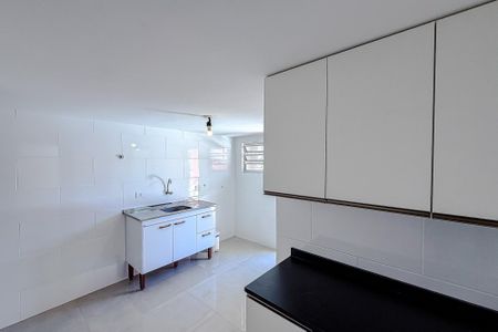 Casa de condomínio à venda com 200m², 3 quartos e 3 vagas Casa de condomínio à venda com 200m², 3 quartos e 3 vagasCozinha do Salão