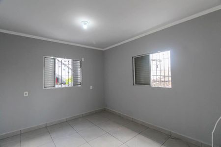 Casa para alugar com 1 quarto, 48m² em Parque Sao Rafael, São Paulo