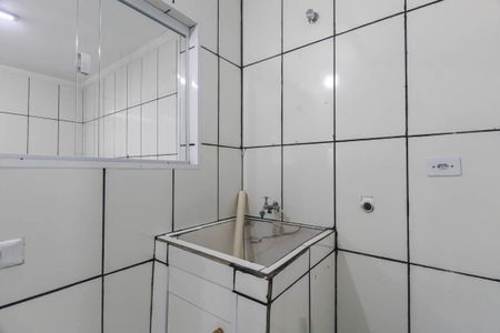 Casa para alugar com 48m², 1 quarto e sem vaga