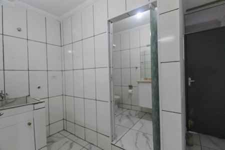 Casa para alugar com 48m², 1 quarto e sem vaga