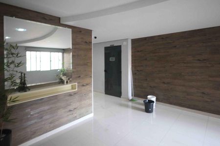 Apartamento à venda com 52m², 2 quartos e 1 vaga Apartamento à venda com 52m², 2 quartos e 1 vagaHall