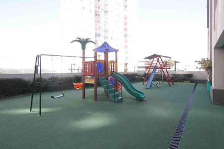 Apartamento à venda com 52m², 2 quartos e 1 vaga Apartamento à venda com 52m², 2 quartos e 1 vagaÁrea comum - Playground
