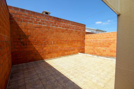 Casa de condomínio para alugar com 100m², 2 quartos e 2 vagas