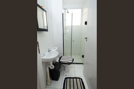 Banheiro de apartamento para alugar com 2 quartos, 48m² em Santíssimo, Rio de Janeiro