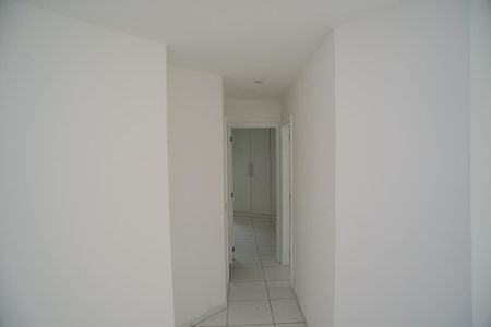 Corredor de apartamento para alugar com 2 quartos, 85m² em Barra da Tijuca, Rio de Janeiro