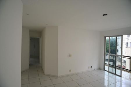 Sala de apartamento para alugar com 2 quartos, 85m² em Barra da Tijuca, Rio de Janeiro