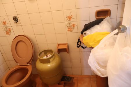 Casa à venda com 210m², 2 quartos e 3 vagasBanheiro de serviço