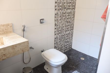 Casa à venda com 210m², 2 quartos e 3 vagasBanheiro Suíte