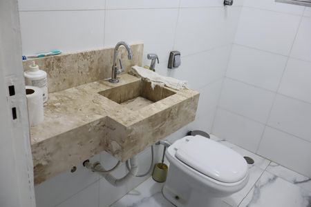 Casa à venda com 210m², 2 quartos e 3 vagasLavabo