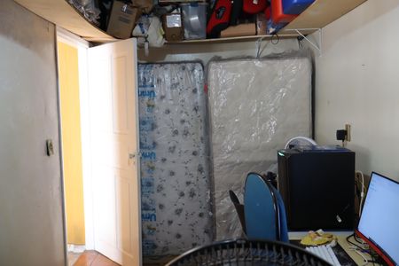 Casa à venda com 210m², 2 quartos e 3 vagasQuarto de Serviço