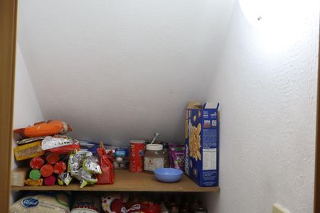 Casa à venda com 210m², 2 quartos e 3 vagasQuarto de dispensa