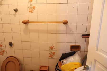 Casa à venda com 210m², 2 quartos e 3 vagasBanheiro de serviço