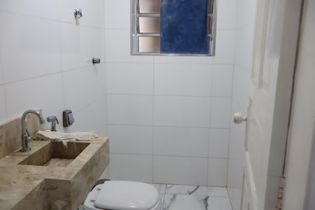 Casa à venda com 210m², 2 quartos e 3 vagasLavabo