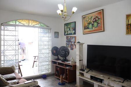 Sala de casa à venda com 2 quartos, 210m² em Jardim Angela (zona Leste), São Paulo