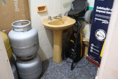 Casa à venda com 210m², 2 quartos e 3 vagasBanheiro garagem