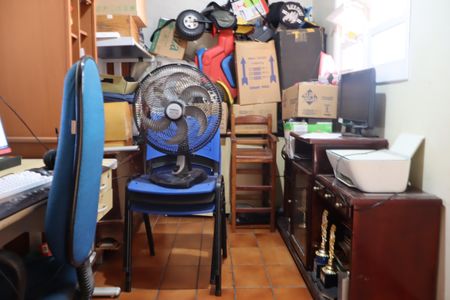 Casa à venda com 210m², 2 quartos e 3 vagasQuarto de Serviço