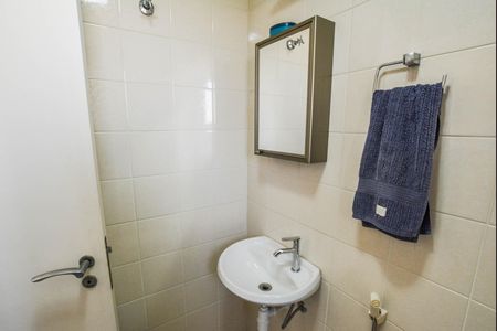 Apartamento para alugar com 200m², 3 quartos e 2 vagas Apartamento para alugar com 200m², 3 quartos e 2 vagasBanheiro de serviço
