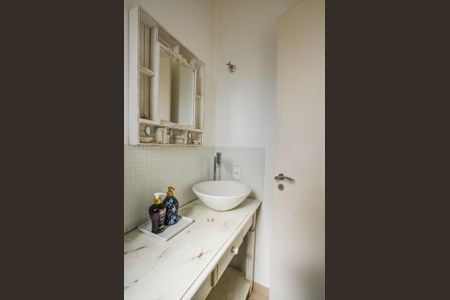 Apartamento para alugar com 200m², 3 quartos e 2 vagas Apartamento para alugar com 200m², 3 quartos e 2 vagasLavabo