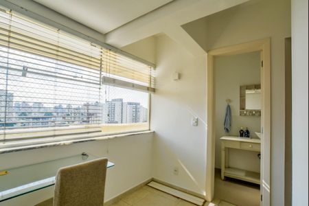 Apartamento para alugar com 200m², 3 quartos e 2 vagas Apartamento para alugar com 200m², 3 quartos e 2 vagasEscritório