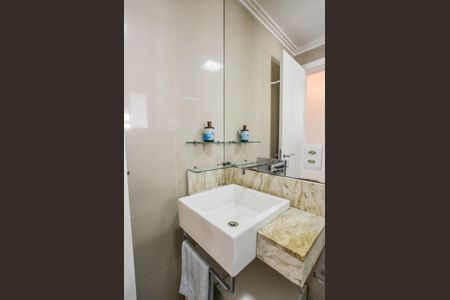 Apartamento para alugar com 200m², 3 quartos e 2 vagas Apartamento para alugar com 200m², 3 quartos e 2 vagasBanheiro Social