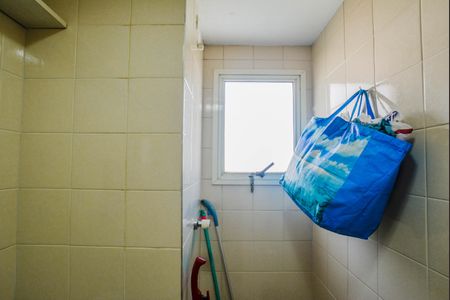 Apartamento para alugar com 200m², 3 quartos e 2 vagas Apartamento para alugar com 200m², 3 quartos e 2 vagasBanheiro de serviço