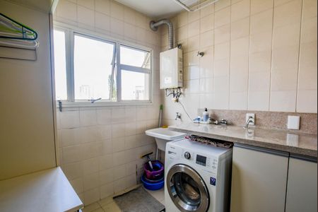 Apartamento para alugar com 200m², 3 quartos e 2 vagas Apartamento para alugar com 200m², 3 quartos e 2 vagasÁrea de Serviço