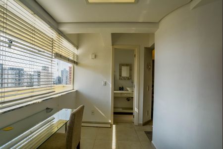 Apartamento para alugar com 200m², 3 quartos e 2 vagas Apartamento para alugar com 200m², 3 quartos e 2 vagasEscritório