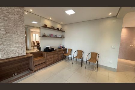 Casa à venda com 4 quartos, 300m² em Jardim Monte Azul, São Paulo