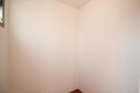 Apartamento à venda com 74m², 2 quartos e 1 vaga Apartamento à venda com 74m², 2 quartos e 1 vagaQuarto de Serviço