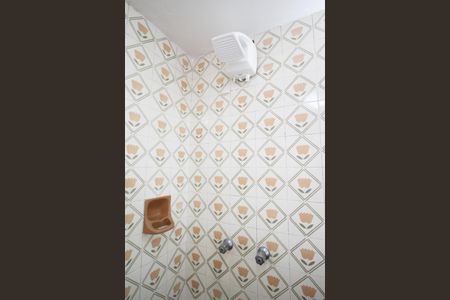 Apartamento à venda com 74m², 2 quartos e 1 vaga Apartamento à venda com 74m², 2 quartos e 1 vagaBanheiro